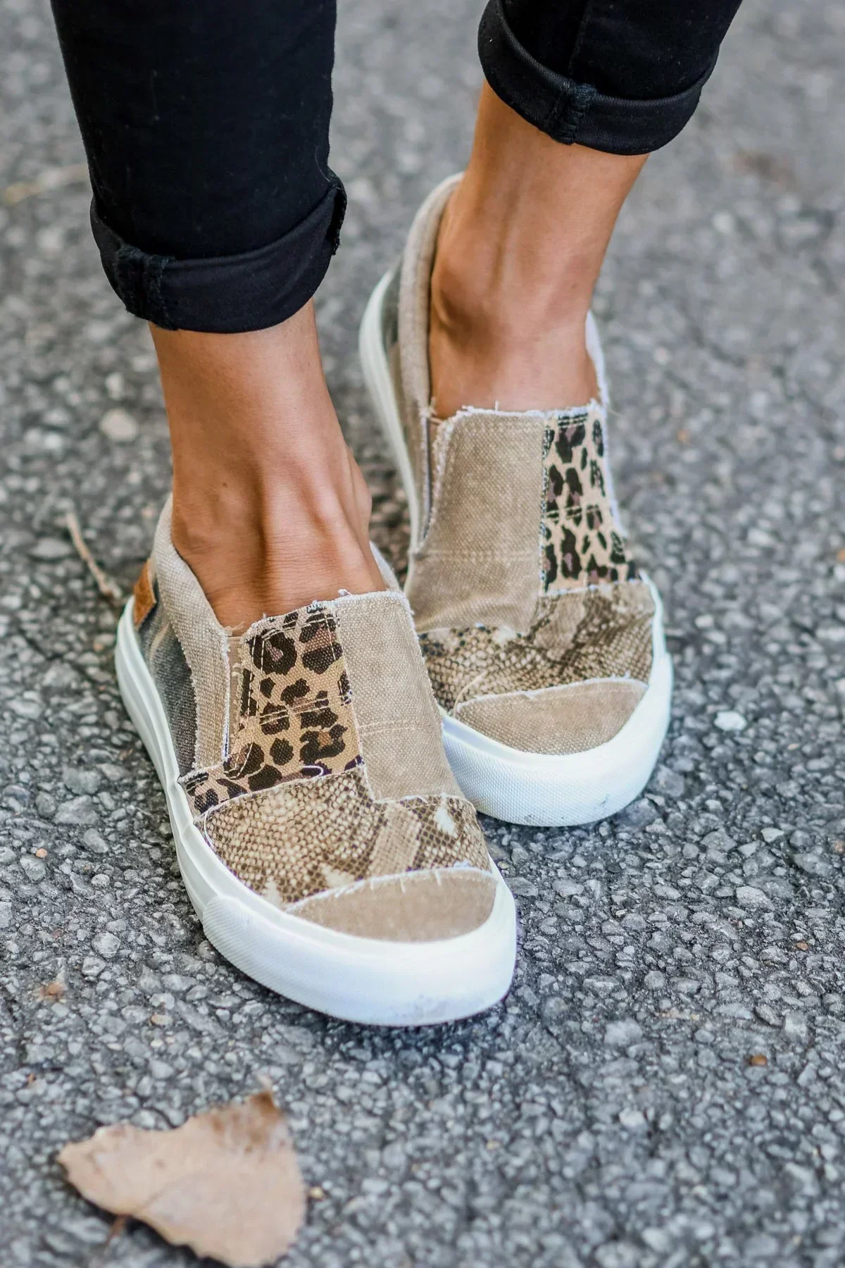 Vaila™ Comfy Walk Patch Sneakers